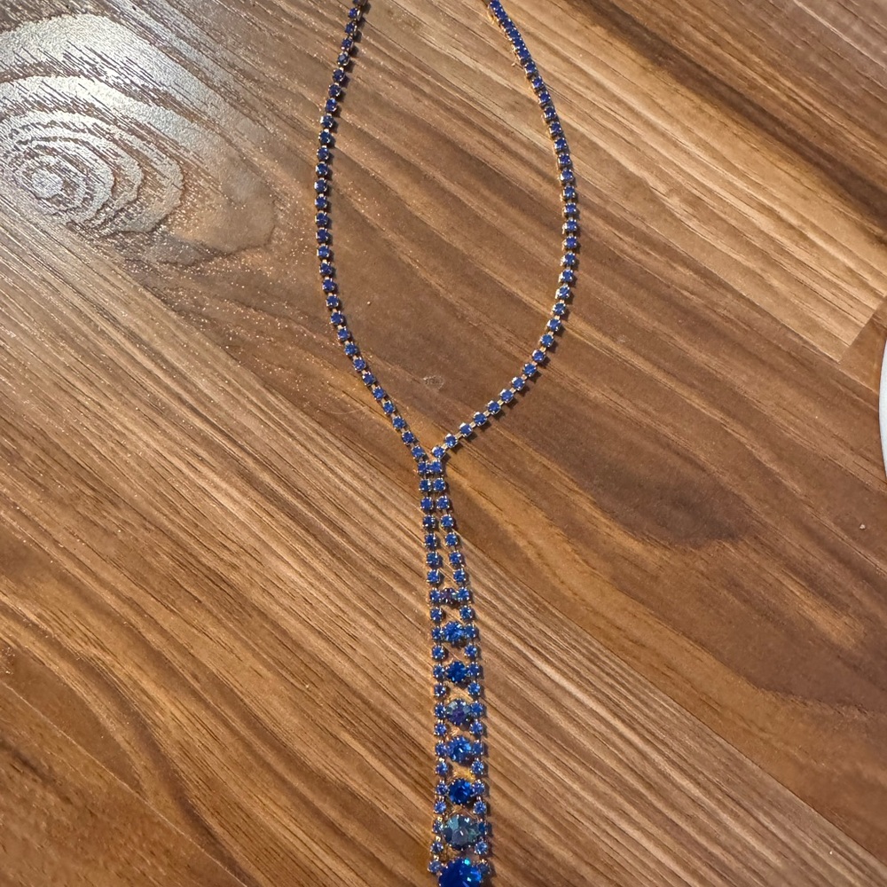 Vintage 1990’s Swarovski lariat Sapphire Blue choker Necklace w/Intricate Design